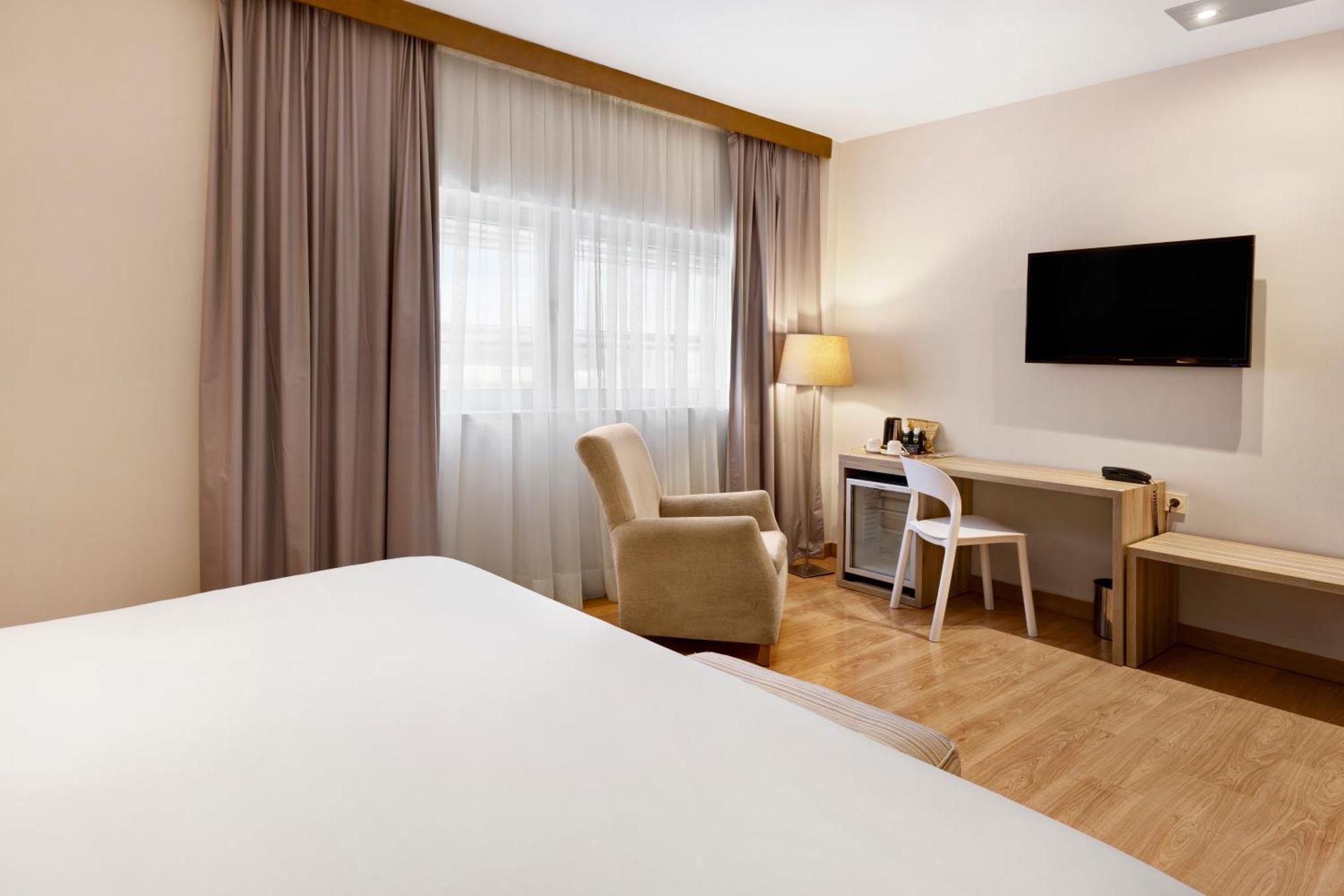 Hotel Logrono Canas